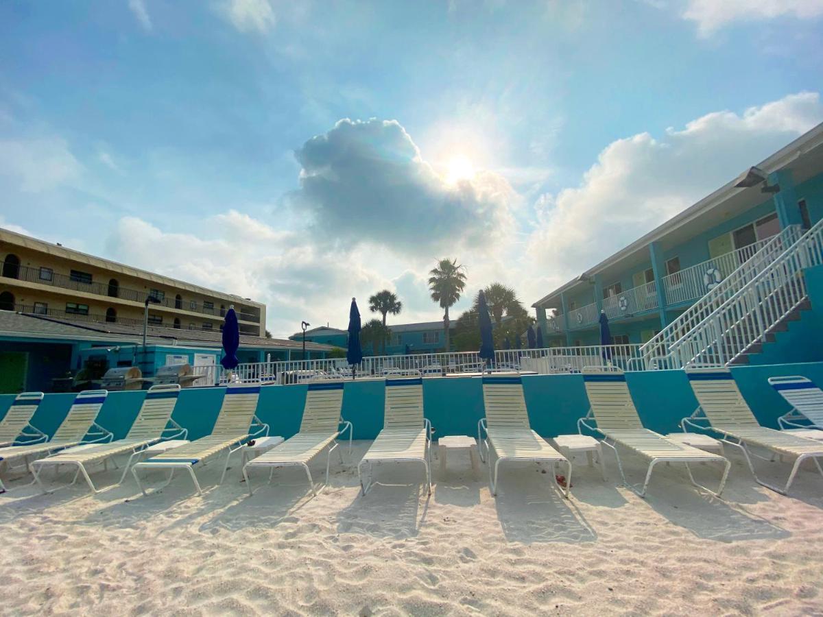 Nautical Watch Aparthotel Belleair Beach Exterior photo