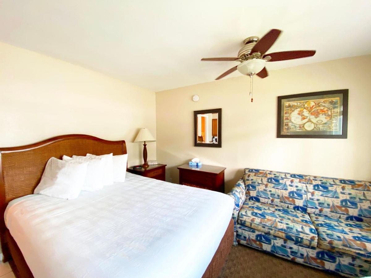 Nautical Watch Aparthotel Belleair Beach Exterior photo