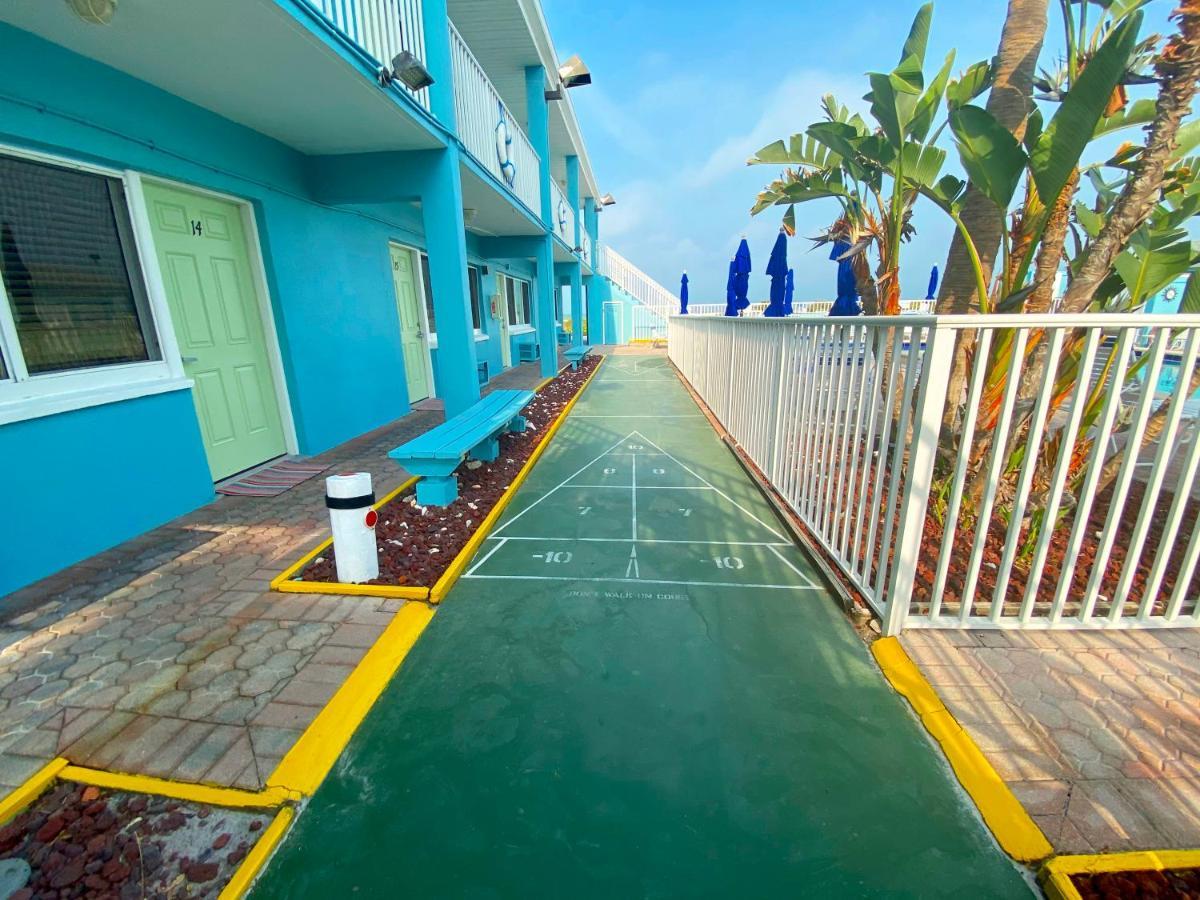 Nautical Watch Aparthotel Belleair Beach Exterior photo