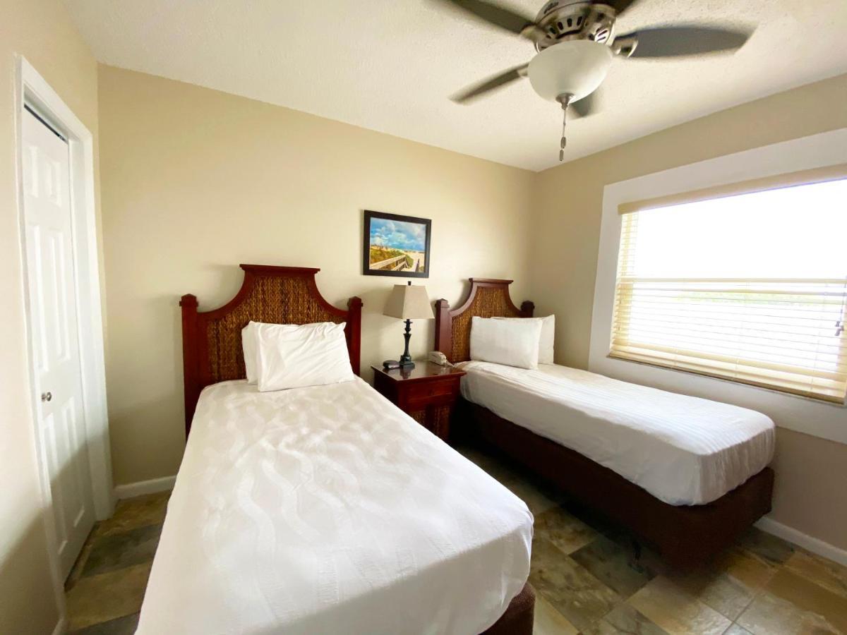 Nautical Watch Aparthotel Belleair Beach Exterior photo